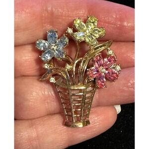 Vintage Trifari Fragonard Flower Basket Pin Brooch